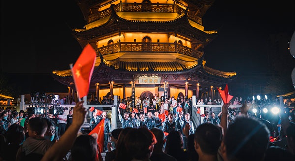 燃！快閃唱響《我和我的祖國》，國慶小長假樂游里運河！
